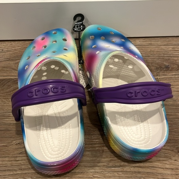 Crocs J6 Tye Dye NWT - Picture 3 of 9